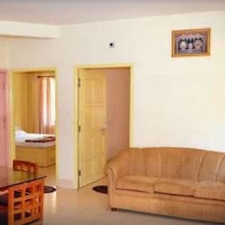 Sri Krishna Guest House & Reasturant Konarka Buitenkant foto