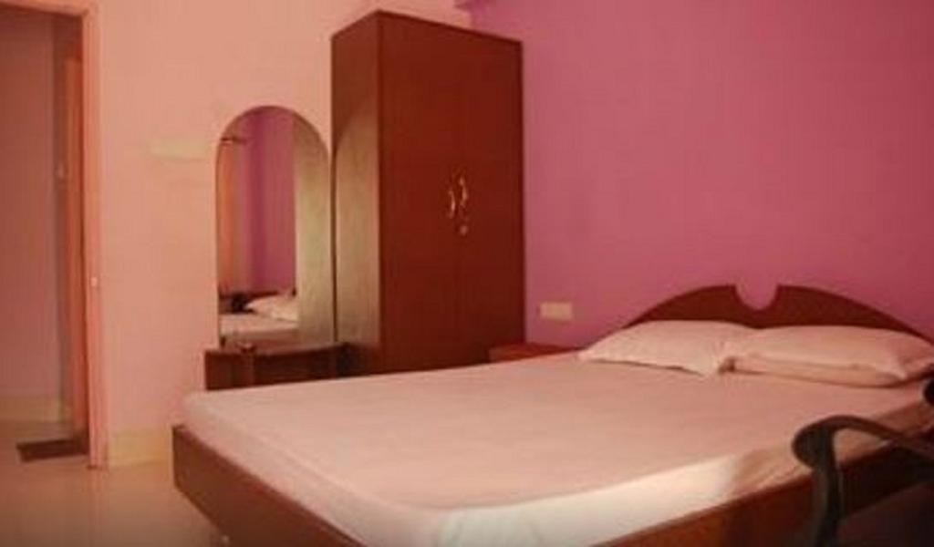 Sri Krishna Guest House & Reasturant Konarka Buitenkant foto